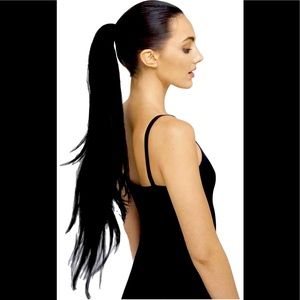 PRETTY PARTY Ruby Long Layered Ponytail